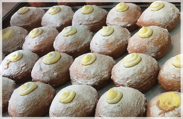 kwaliteitsproducten-oliebollenbakkerij.nl De Oliebollenbakkerij - Dagelijks verse kwaliteitsproducten